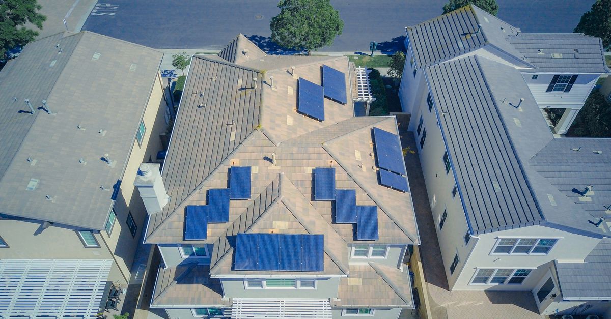 Assessing Site Safety Before Installing Solar Batteries