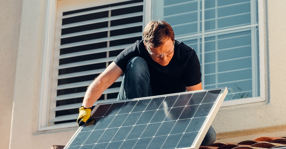 Emergency Procedures During Solar Battery Installations