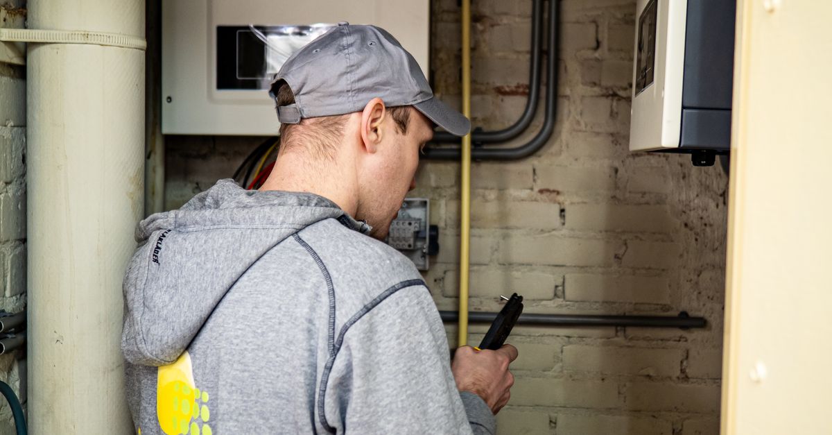 Evaluating the Property Value Boost from Solar Battery Systems