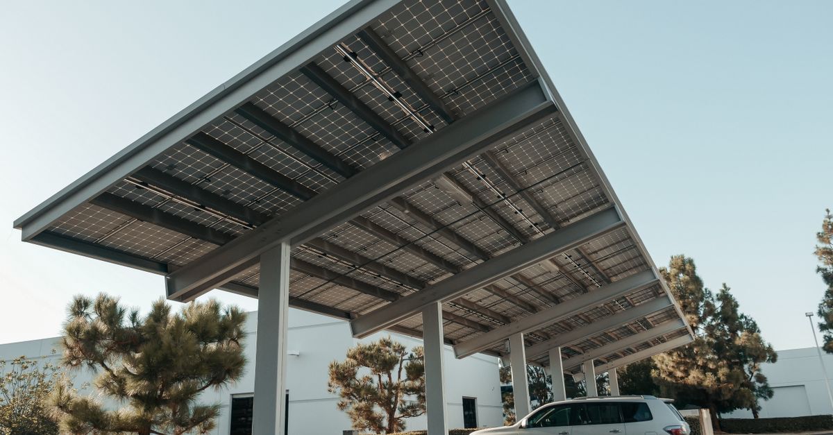 Realising Savings with Solar Batteries During Peak Energy Rates