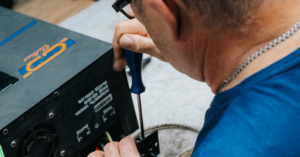 Troubleshooting Common Maintenance Issues in Solar Batteries