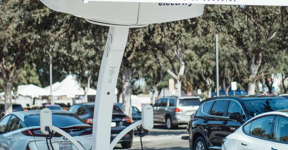 Understanding the Basics of Lead-acid Solar Batteries in Adelaide