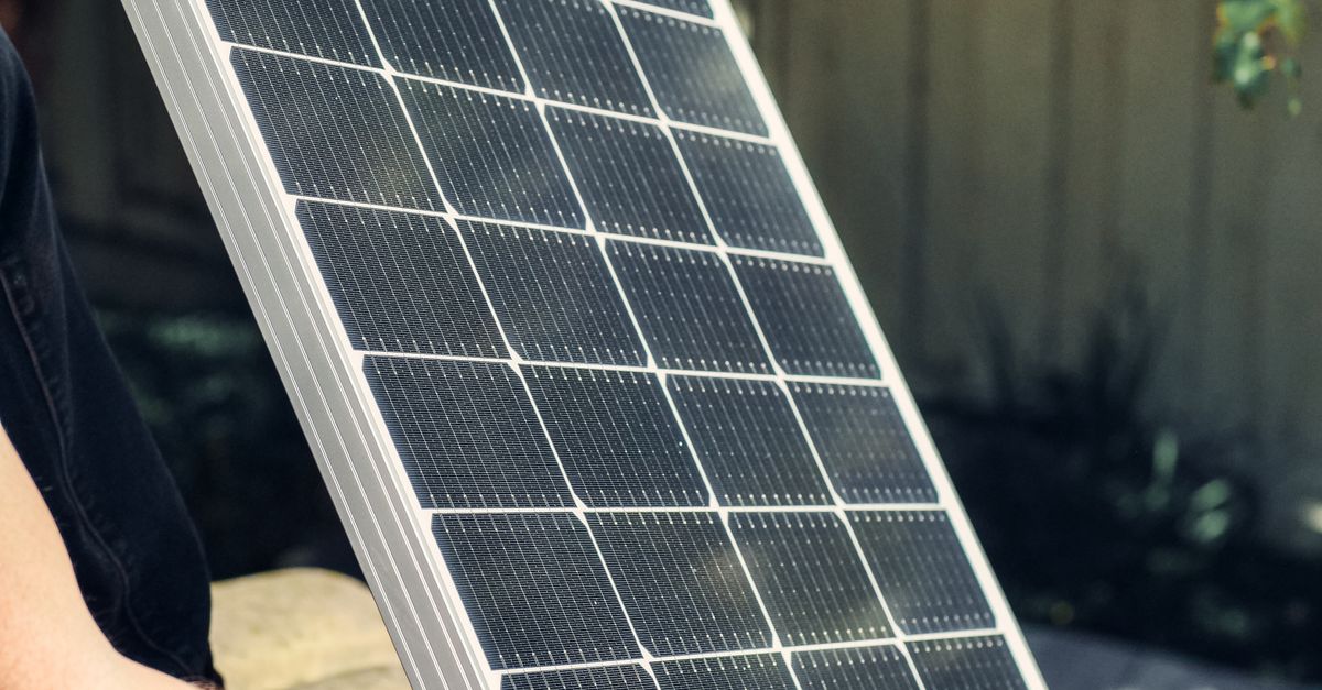 Understanding the Long-Term Cost Benefits of Solar Batteries